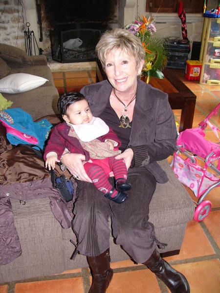 Eloise avec Une autre mamie !