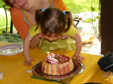un peu de coulis sur le gateau ... hummmmm !!
