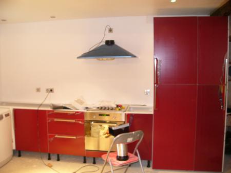 Hotte en cours de montage