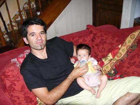 Mademoiselle n aime pas le biberon